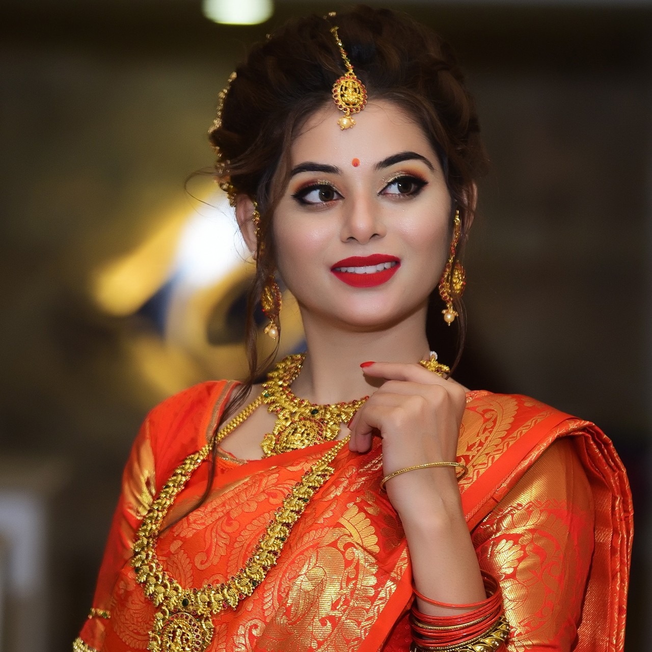 Aurum Salon Makeup and Bridal Services For Women